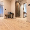 Плинтусы напольные Decaro Микроплинтус Microplinth Микроплинтус M15A Анодированный латунный браш 200 — фото 19