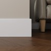 Плинтусы напольные Плинтусы Плинтус белый Ultrawood можно не красить Base 1010 p (2000 x 100 x 10 мм.) — фото 3