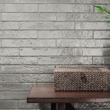 Настенная AMADIS BRUTALIST Dark Grey Gloss 3,8х23,5 в интерьере
