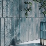 Настенная AMADIS BRUTALIST Lake Gloss 3,8х23,5 в интерьере