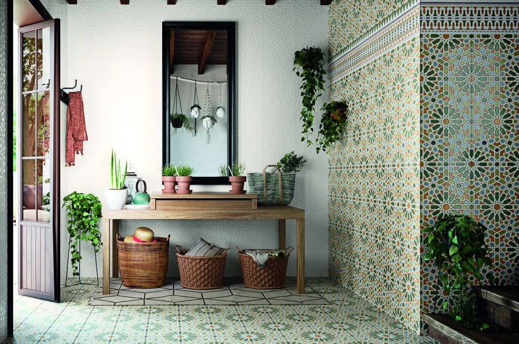 Фото в интерьере для ванной Aparici  Alhambra