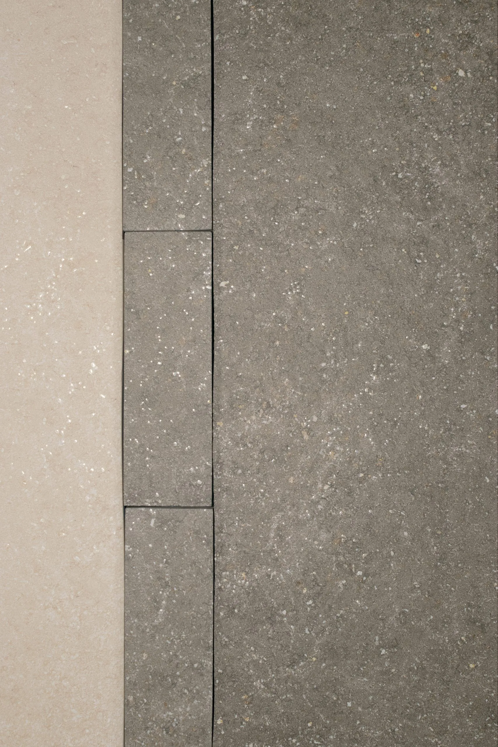 Фото в интерьере DNA Tiles Stone Dust