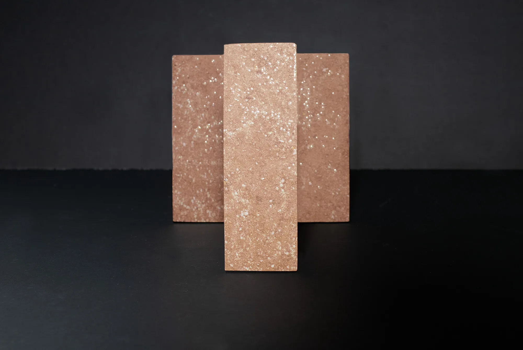 Фото в интерьере DNA Tiles Stone Dust