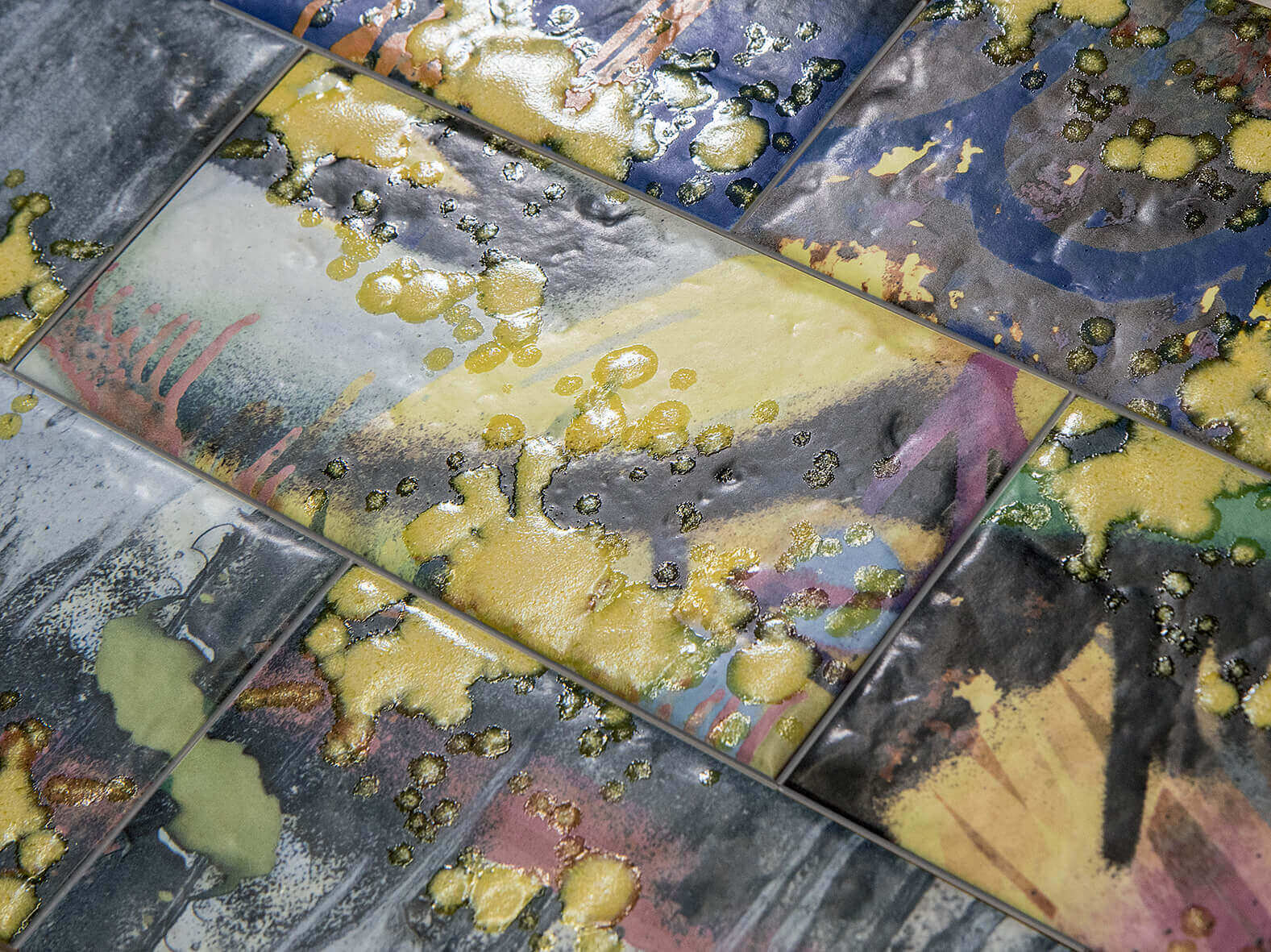 Фото в интерьере для внутренней отделки Керама Марацци Граффити