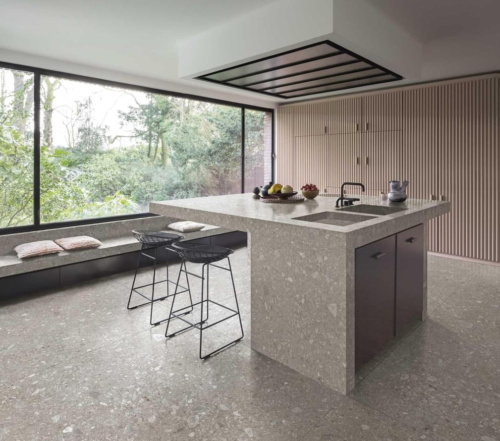 Фото в интерьере для кухни Marazzi Italy Grande Stone Look