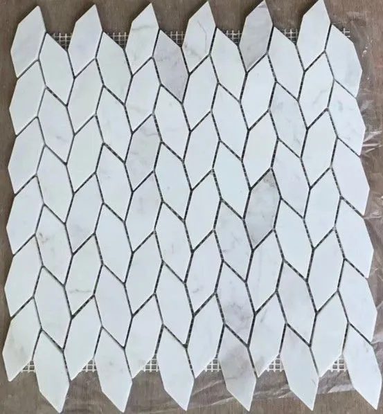 Керамическая Marble Mosaic Мозаика Carpet Series Twist Volakas White Pol 31,5х33