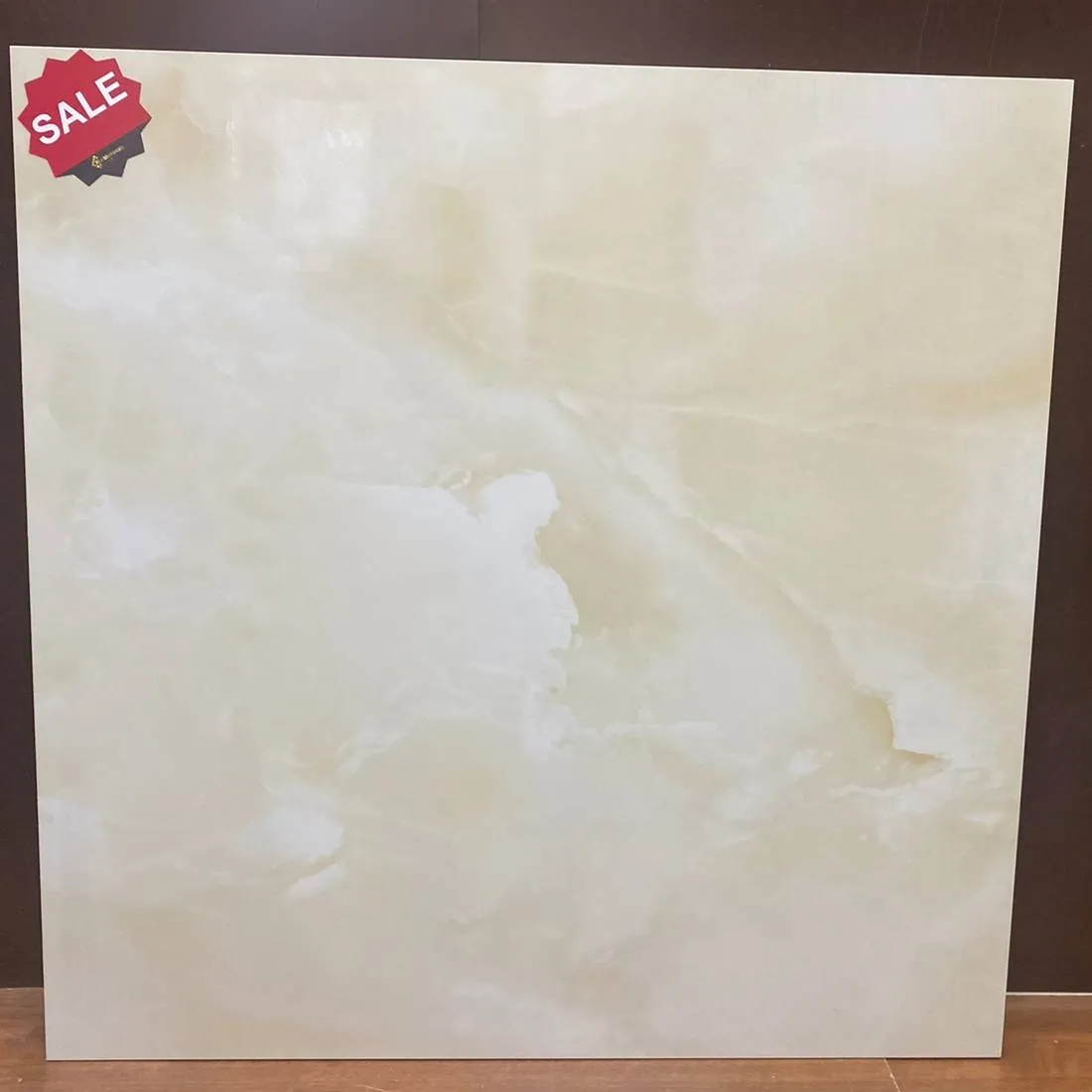 Фото в интерьере Marble Mosaic Moon Onyx Gold