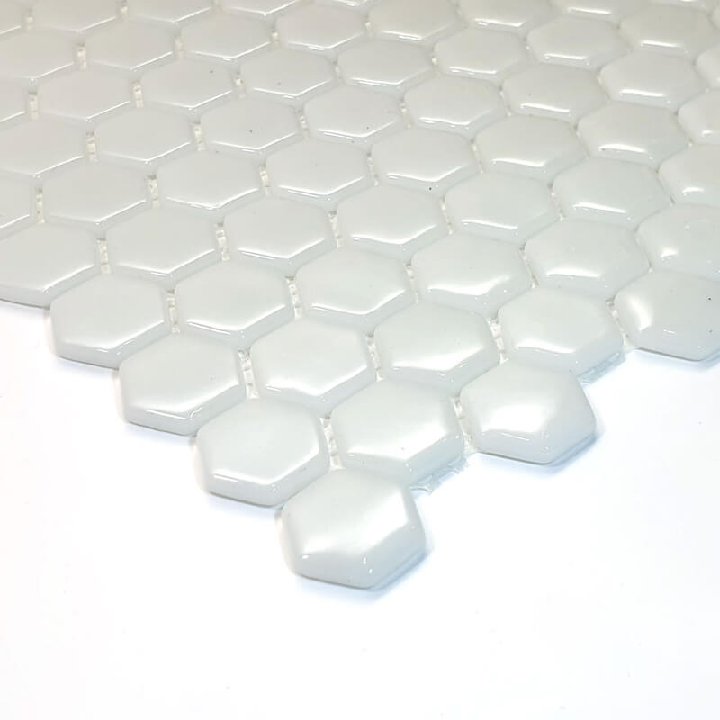 Стеклянная Natural Mosaic Steppa STP-WH001-HEX 30x30 в интерьере